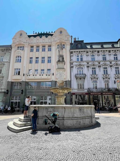Good Old Times Apartment Bratislava Luaran gambar